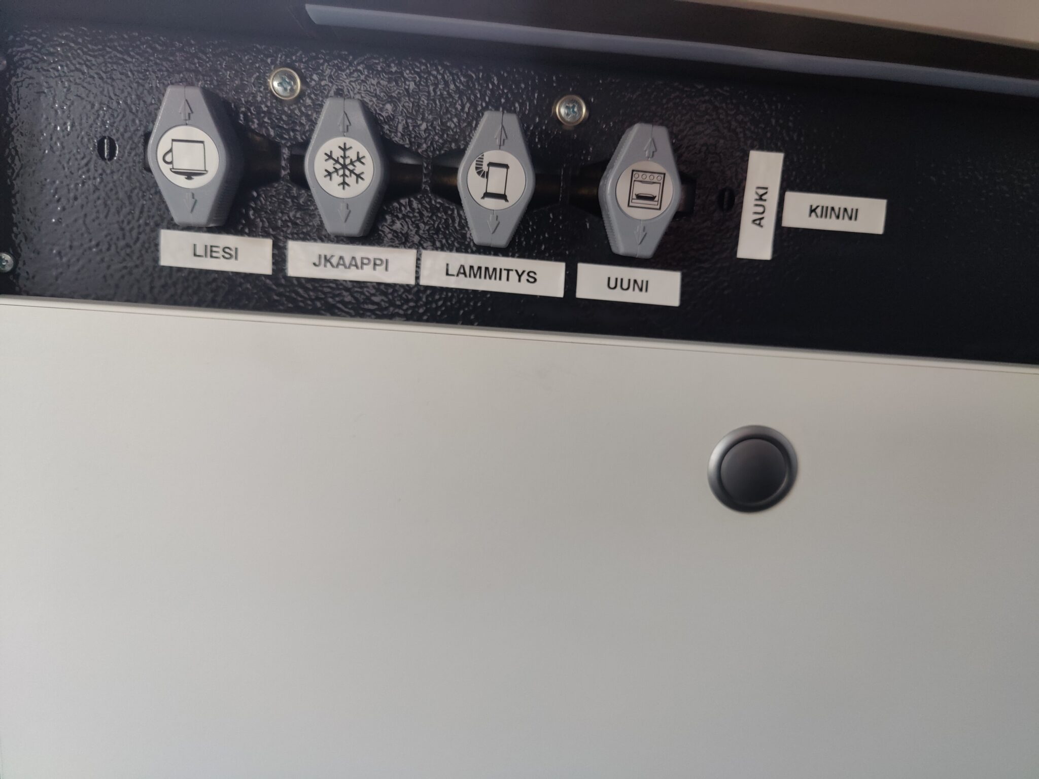 vuokraa matkailuauto matkailuautolla.fi